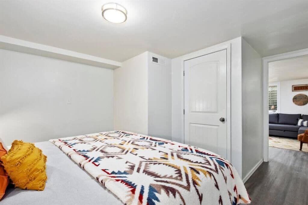 #Stayinmydistrict Twin Falls Pendleton Chic Suite Экстерьер фото